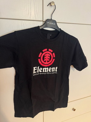 Element black T-shirt with wind · water · fire · earth logo like new, size 12 years