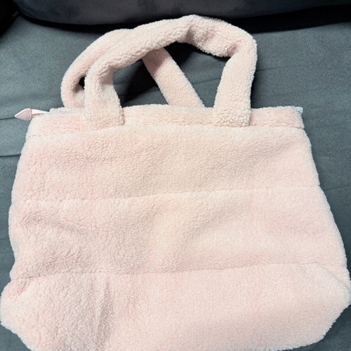 Pink by Victoria Secret shoulder bag new, pink sherpa
