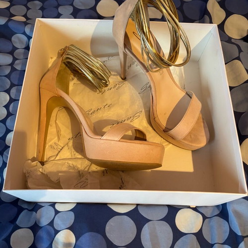 Sante sandals like new, size 39, pink suede with gold laces