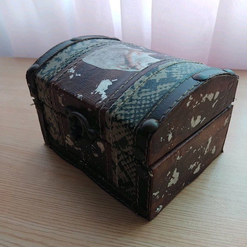 Handmade vintage jewelry box brown, new