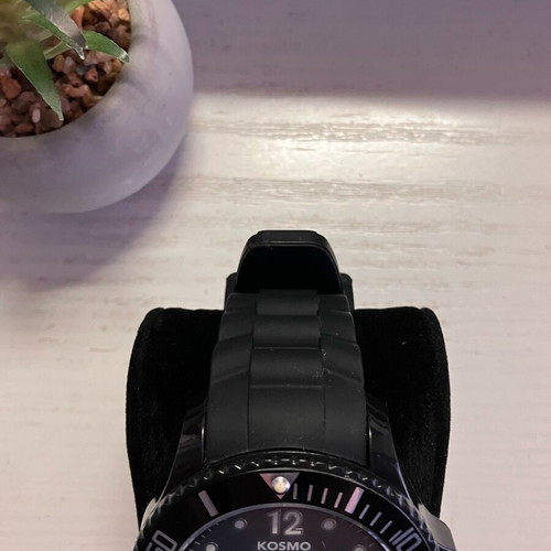 Kosmo Watch black wristwatch with rotating bezel new