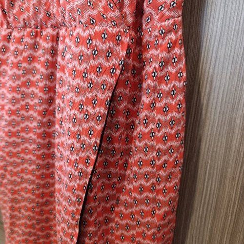 Φόρεμα Zara αφορετο, μέγεθος Medium, αμάνικο, κόκκινο με σχέδια