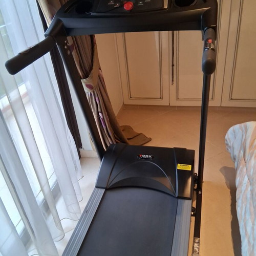 York Fitness T700 Treadmill like new