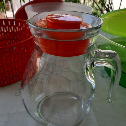 Large Tupperware containers and glass jug like new