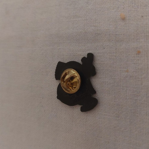 Bart Simpson pin used, 2.5x2 cm