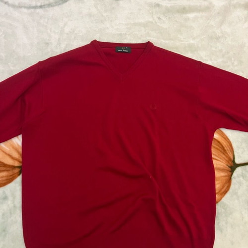 Fred Perry V Neck sweater XL like new