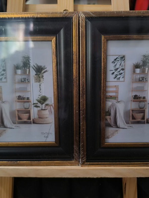 Photo frames pack of 2 10x15cm new in plastic wrap