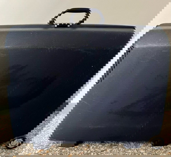 Samsonite The survivor
