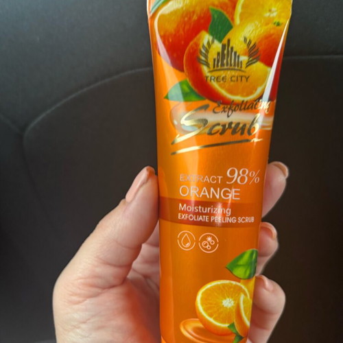 Facial scrub new with orange extract