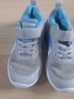 Reebok παιδικά παπούτσια νούμερο 29 μεταχειρισμένα, γκρι αθλητικά