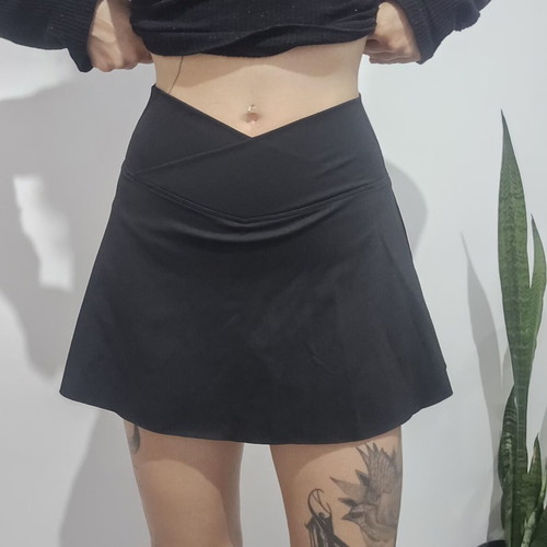 Gym skirt/short in black, size small - xsmall