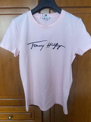 Tommy Hilfiger women's T-shirt, XS