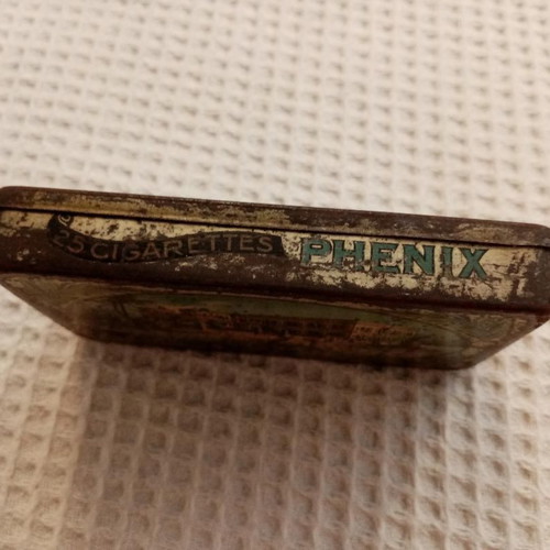 Phenix Nestor Gianaclis tin cigarette box vintage used