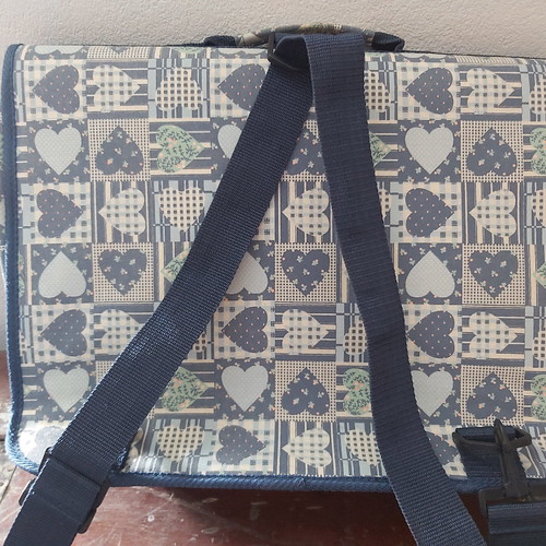 School bag new with option to use as backpack or messenger bag