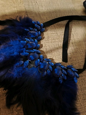 Feather necklace Zara like new, blue