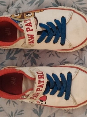Παπούτσια sneakers Paw Patrol μέγεθος 29 H&M μεταχειρισμένα, άσπρα