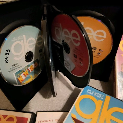 Glee complete series seasons 1-4, 26 DVDs like new with Greek subtitles