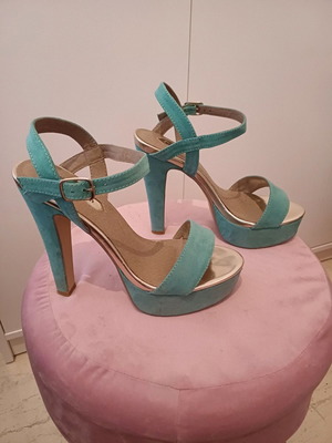 Fullah Sugah sandals used, size 37, green