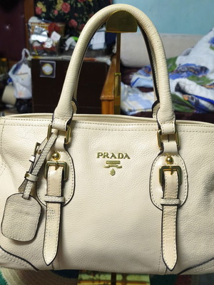 Prada Cervo Antik off-white υφασμάτινη δερμάτινη χειρός τσάντα σαν καινούργιο, ασημί