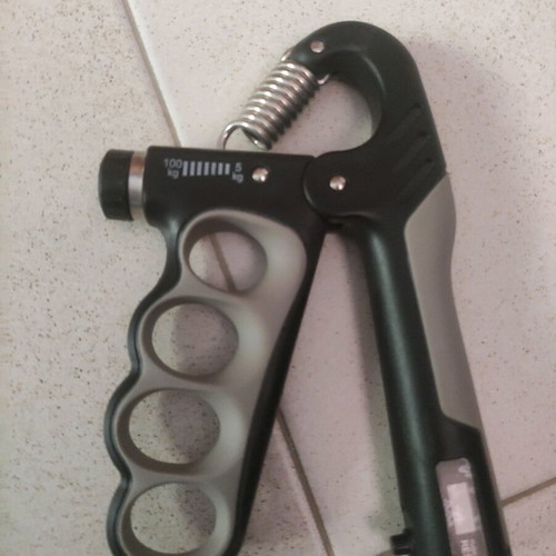 Hand exerciser new for strengthening