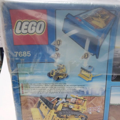 Lego 7685 Bulldozer like new in original packaging