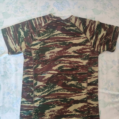 Military dry fit t-shirt like new