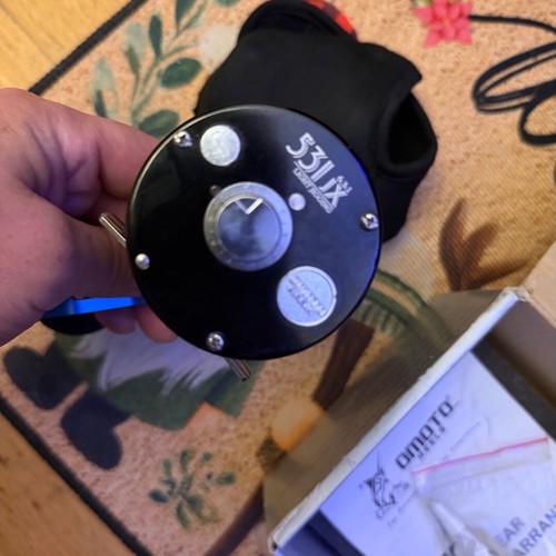 Omoto Chief Xtreme JX left-handed reel used for light jigging