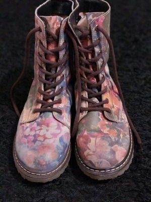 Cool Way Library boots used, floral vintage ankle boots
