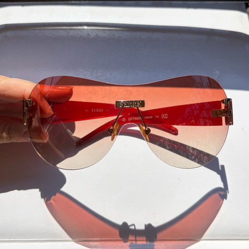 Gianfranco Ferré Sunglasses like new, pink Y2K