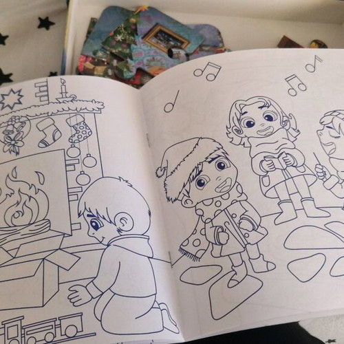 Christmas double-sided puzzle set of 8 like new with coloring book