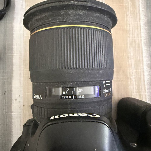 Canon EOS 80D camera kit like new with lenses and accessories