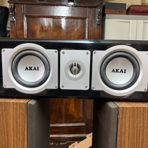 Akai SS006A-305 center speaker used with removable grille