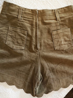 Khaki velvet shorts like new, size M