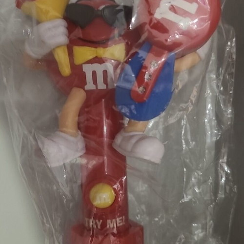 M & ms fan with candies from 2007, like new