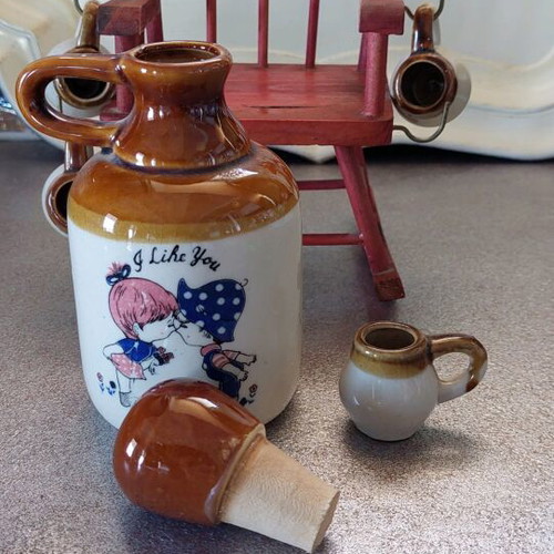 Decorative bottle with glasses like new
