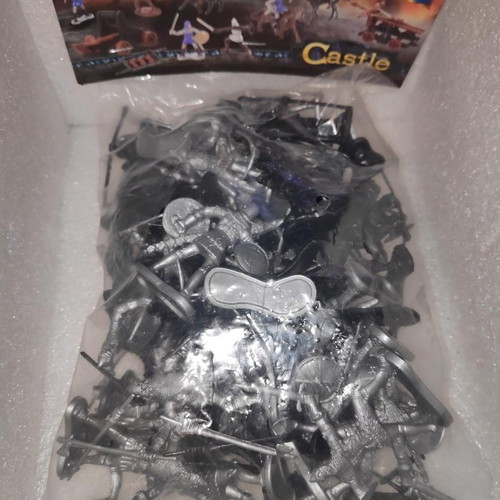 Castle set of 60 medieval knight figures miniatures diorama