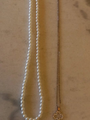 Necklace set like new with minimal wear