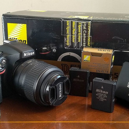 Nikon D5100 kit with 2 lenses like new