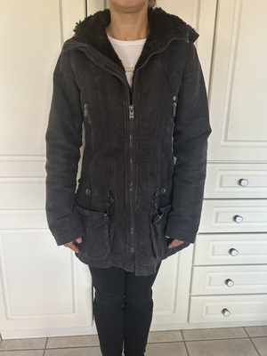 Black winter jacket with removable lining used, size L