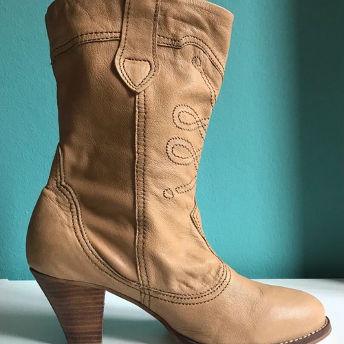 Bershka leather ankle boots like new, beige, mid-calf, size 39