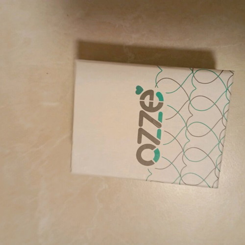 Ozze pearl necklace like new, white and gold