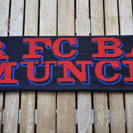 FC Bayern München collectible scarf like new, On Tour – The Show Must Go On