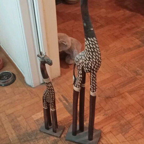 Wooden giraffes mom and baby like new decorative