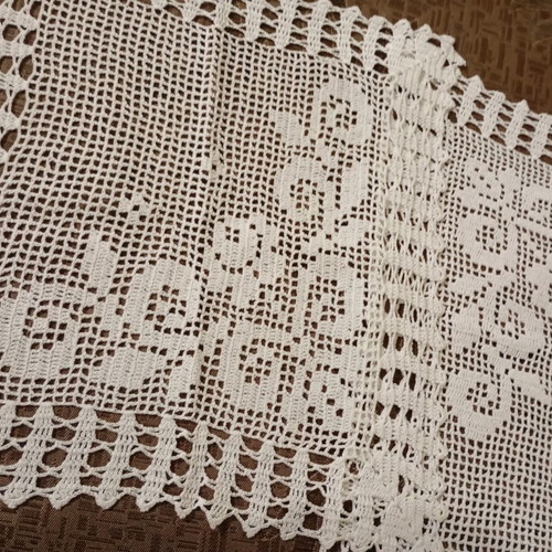 Set of 2 handmade doilies like new