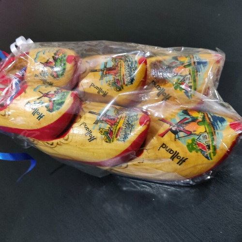 Traditional decorative clogs set of 5 pairs new from Holland