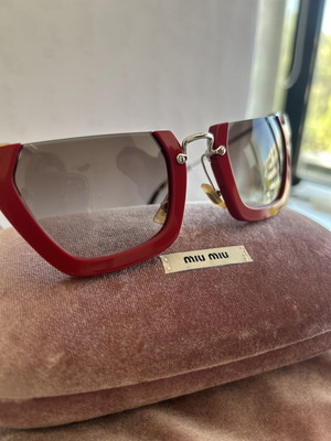 Miu Miu sunglasses like new, red
