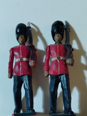 Pal military figures used, 2 English soldiers