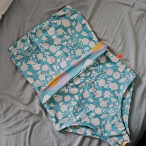 Karavan one-piece swimsuit medium like new