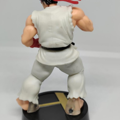 Ryu Street Fighter Amiibo figure Nintendo like new