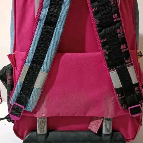 Barbie school bag with wheels and handle used, for primary school